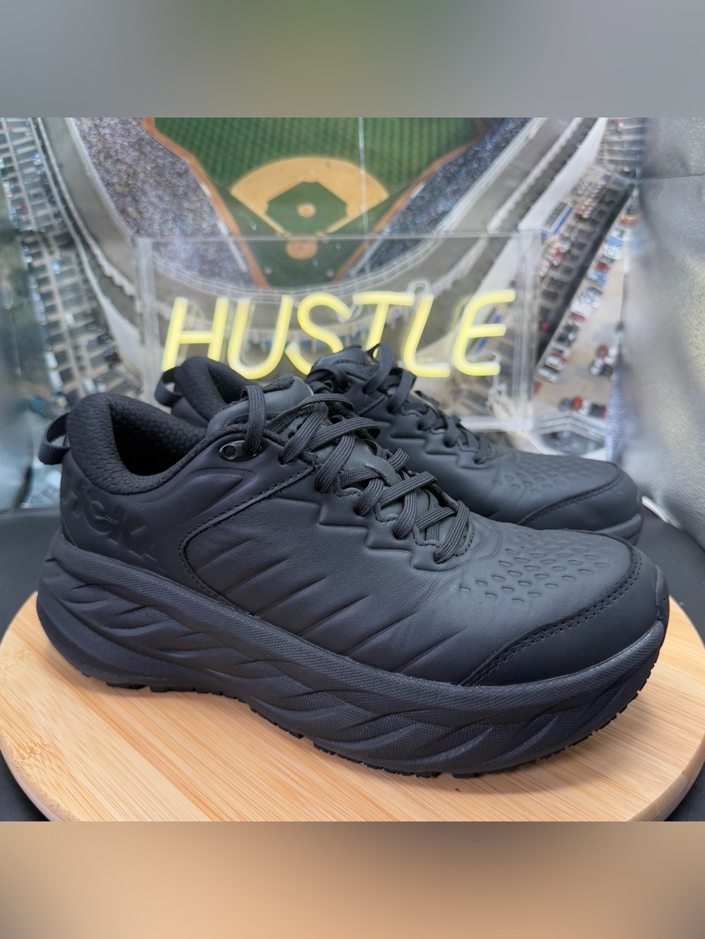 Hoka One One Women’s Bondi SR Black Size 8